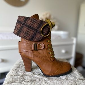 Dot - Sz 8 - Plaid Cuffed Man-Made Leather Boots